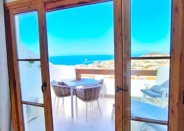 アパート Cristianos - Breathtaking View, Ac, Heated Pool, Fibre Net *